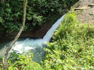 Melihat Pesona Indahnya Curug Panganten yang Kini Ditutup Sementara Melihat Pesona Indahnya Curug Panganten yang Kini Ditutup Sementara
