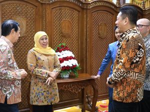 Bertemu Apindo, Khofifah Cari Cara Agar Tak Terjadi PHK Massal di Jatim Bertemu Apindo, Khofifah Cari Cara Agar Tak Terjadi PHK Massal di Jatim