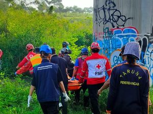 Tewasnya Mahasiswa Asal Jakarta Diduga Bunuh Diri Loncat di Jembatan Tunggulmas Tewasnya Mahasiswa Asal Jakarta Diduga Bunuh Diri Loncat di Jembatan Tunggulmas