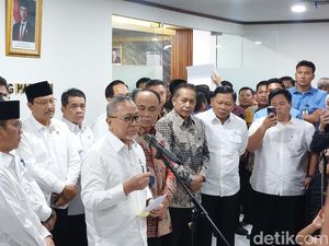 Menteri Prabowo Kumpul Bahas Koperasi Merah Putih, Mau Bikin Satgas Khusus Menteri Prabowo Kumpul Bahas Koperasi Merah Putih, Mau Bikin Satgas Khusus