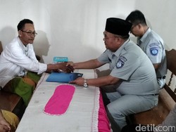 Keluarga 7 Korban Laka Panther VS Bus Terima Santunan Jasa Raharja