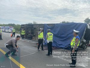 Per Patah-Pecah Balon Air Suspension Diduga Penyebab Bus Miyor Terguling Per Patah-Pecah Balon Air Suspension Diduga Penyebab Bus Miyor Terguling