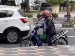 Viral Pria Bermotor Pamer Kemaluan di Jalan Depan Icon Mall Gresik