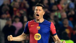 Rekor Baru Robert Lewandowski!