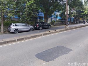 Mahasiswa UPI Harus Operasi Rahang gegara Lubang Jalan di Dago Mahasiswa UPI Harus Operasi Rahang gegara Lubang Jalan di Dago