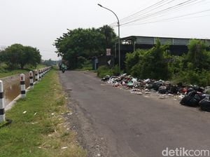 Sampah Liar Bikin Jorok Babarsari, DLH Sleman Janji Tangkap Oknum Nakal Sampah Liar Bikin Jorok Babarsari, DLH Sleman Janji Tangkap Oknum Nakal