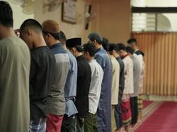 Tata Cara Sholat Jenazah Lengkap dengan Niat, Bacaan, dan Urutannya
