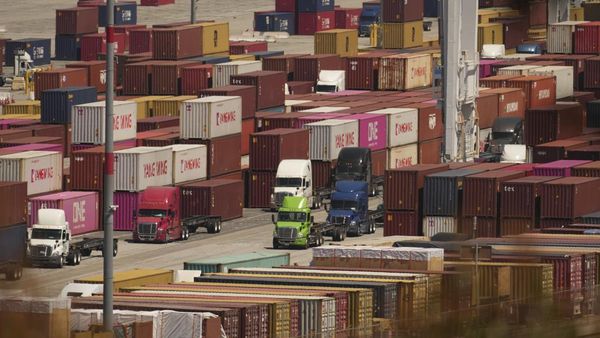 Aktivitas Pelabuhan Kargo Terbesar AS di Tengah Kebijakan Tarif Impor Trump