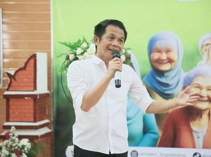 Gerakan Nyaah Ka Indung, Bupati Purwakarta Wajibkan Pejabat Miliki Ibu Asuh Gerakan Nyaah Ka Indung, Bupati Purwakarta Wajibkan Pejabat Miliki Ibu Asuh