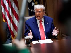 Trump Akan Pimpin Rapat Besar Bahas Rencana Pascaperang untuk Gaza