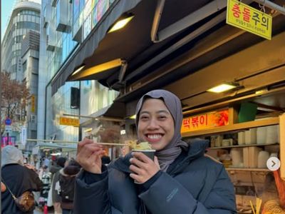 Gaya Seru Megawati Hangestri Saat Kulineran di Korea Selatan