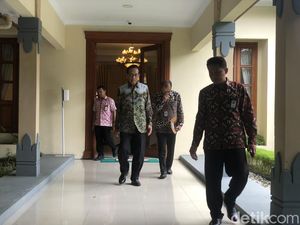 Walkot Hasto Ungkap Arahan Sultan HB X: Kebersihan Malioboro Dijaga Walkot Hasto Ungkap Arahan Sultan HB X: Kebersihan Malioboro Dijaga