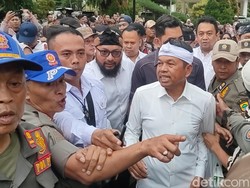 Sampah-Pelayanan Kesehatan Jadi PR Besar Dedi Mulyadi di Jabar