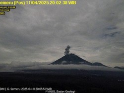 Gunung Semeru 7 Kali Erupsi hingga Malam Ini, Abu Vulkanik Capai 800 Meter