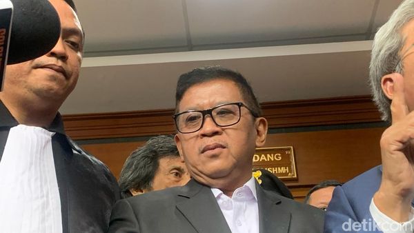 Mimik Wajah Hasto Usai Keberatannya Ditolak Hakim