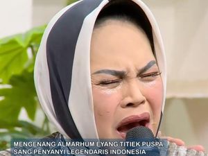 Tangis Hetty Koes Endang Kenang Nyanyi Cinta Putih di Depan Titiek Puspa Tangis Hetty Koes Endang Kenang Nyanyi Cinta Putih di Depan Titiek Puspa