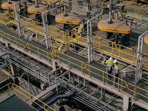 Pengamat Nilai Revisi TKDN Jadi Angin Segar untuk Industri Manufaktur RI Pengamat Nilai Revisi TKDN Jadi Angin Segar untuk Industri Manufaktur RI