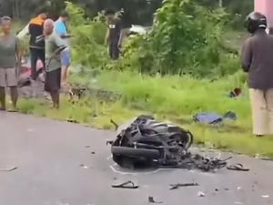 Truk Boks Vs Motor di Kalibawang Kulon Progo, Pasutri Tewas Truk Boks Vs Motor di Kalibawang Kulon Progo, Pasutri Tewas
