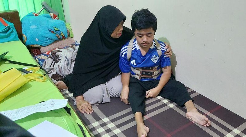 Yuk Bantu Kiki, Remaja Penderita Tulang Rapuh yang Sudah 16 Kali Operasi