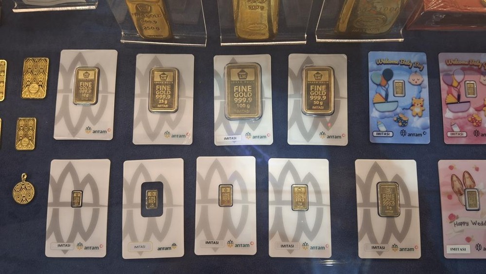 Harga Emas Antam Kembali Terkoreksi di Akhir Juli