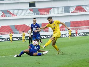 Divaldo Alves Tak Puas Persik Hanya Dapat 1 Poin di Kandang PSIS