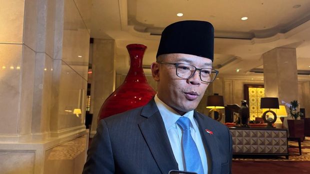 Menlu Sugiono