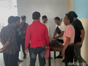 3 Preman Pemalak Proyek Pembangunan Pabrik PT PIER Dibekuk 3 Preman Pemalak Proyek Pembangunan Pabrik PT PIER Dibekuk