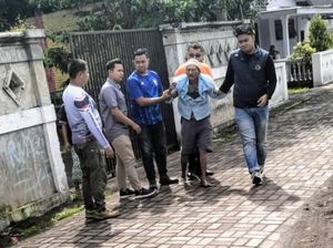 Pengemis di Bondowoso Ini Raup Rp 600 Ribu per Hari hingga Bisa Umrah Pengemis di Bondowoso Ini Raup Rp 600 Ribu per Hari hingga Bisa Umrah