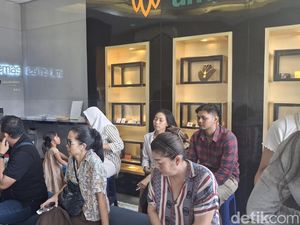 Pembeli Emas di Denpasar Melonjak meski Harganya Meroket! Pembeli Emas di Denpasar Melonjak meski Harganya Meroket!