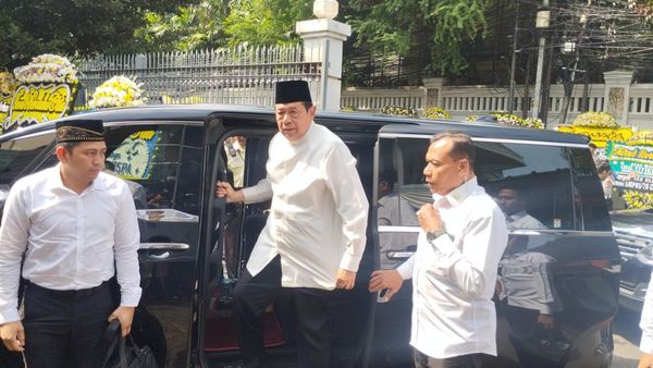 Deretan Tokoh hingga Pejabat yang Melayat Rumah Duka Titiek Puspa