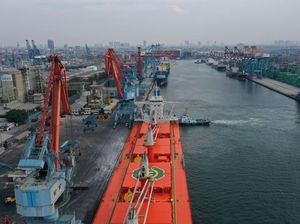 Volume Bongkar Muat Pelabuhan Tanjung Priok Tembus 3,8 Juta Ton, Naik 126%