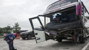 Begini Kondisi Bus Rombongan Bonek yang Kecelakaan di Tol Pekalongan