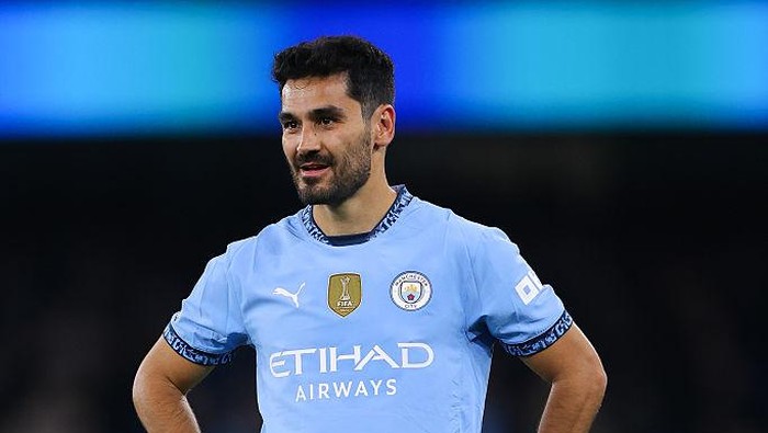 Ilkay Gundogan MANCHESTER, ENGLAND - APRIL 02: Ilkay Gundogan of Manchester City during the Premier League match between Manchester City FC and Leicester City FC at Etihad Stadium on April 02, 2025 in Manchester, England. (Photo by James Gill - Danehouse/Getty Images)
