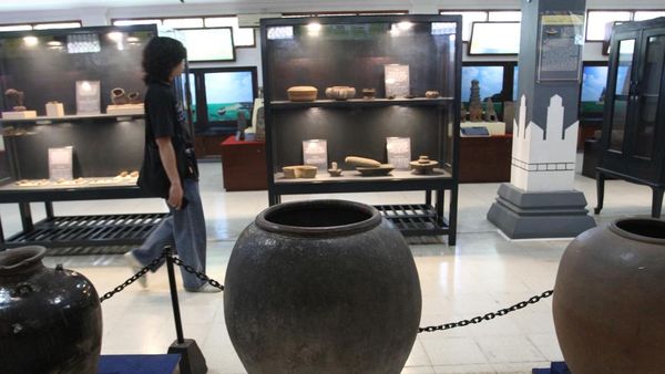 Belajar Mengenal Benda Purbakala di Museum Majapahit