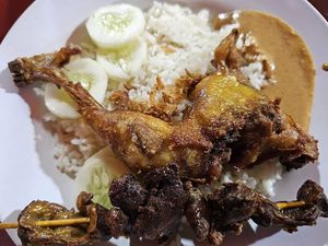 5 Kuliner Malam Enak di Rawamangun, Tahu Campur hingga Nasi Mercon 5 Kuliner Malam Enak di Rawamangun, Tahu Campur hingga Nasi Mercon