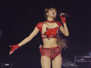 Lisa BLACKPINK Panaskan Coachella 2025, Vokal Mumpuni hingga Baju Seksi Lisa BLACKPINK Panaskan Coachella 2025, Vokal Mumpuni hingga Baju Seksi