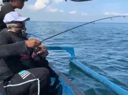 Pantai Greenthing Probolinggo, Spot Asyik Pecinta Sunrise dan Pemancing