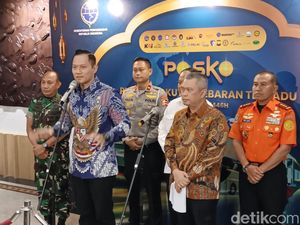 AHY Sebut Ada Investor China Lirik Proyek Giant Sea Wall AHY Sebut Ada Investor China Lirik Proyek Giant Sea Wall