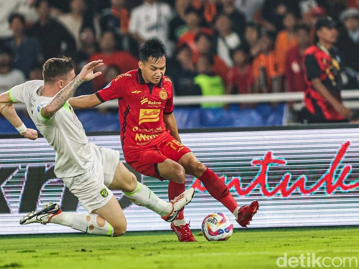 Pekan ke-28 Liga 1 menghadirkan big match Persija vs Persebaya. Pertandingan di Stadion Gelora Bung Karno, Jakarta, itu berakhir imbang 1-1.