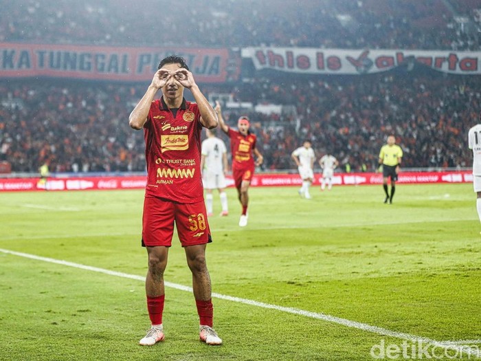 Pekan ke-28 Liga 1 menghadirkan big match Persija vs Persebaya. Pertandingan di Stadion Gelora Bung Karno, Jakarta, itu berakhir imbang 1-1.