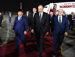 Tiba di Kairo, Prabowo Akan Bertemu Presiden El-Sisi