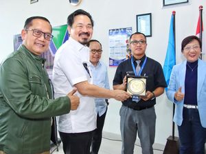 Bos Lion Air Bagikan Doorprize Umrah di Mojokerto dan Jombang Bos Lion Air Bagikan Doorprize Umrah di Mojokerto dan Jombang