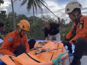 Pria di Limapuluh Kota Tewas Tersengat Listrik saat Pasang Tenda Pelaminan Pria di Limapuluh Kota Tewas Tersengat Listrik saat Pasang Tenda Pelaminan