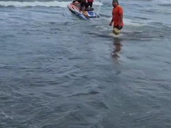 2 Wisatawan Banjarnegara Terseret Arus di Pantai Parangtritis, 1 Hilang
