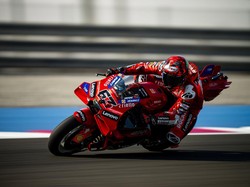 MotoGP Belanda 2025: Bagnaia Memimpin di Awal!