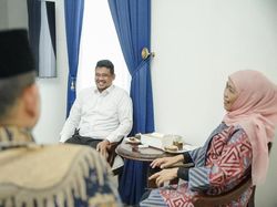 Khofifah Temui Gubsu Bobby Bahas Sekolah hingga Ketahanan Pangan