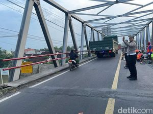 Jalur Alternatif Dampak Kemacetan Lubang di Jembatan Pajarakan Probolinggo Jalur Alternatif Dampak Kemacetan Lubang di Jembatan Pajarakan Probolinggo