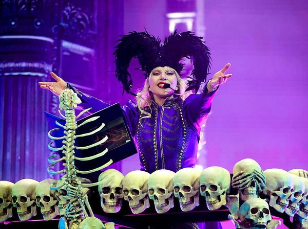 Foto: Parade Fashion Fantastis Lady Gaga di Coachella 2025