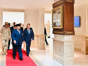 Usai Pertemuan Bilateral, Prabowo dan Presiden El-Sisi Kunjungi Akmil Mesir Usai Pertemuan Bilateral, Prabowo dan Presiden El-Sisi Kunjungi Akmil Mesir