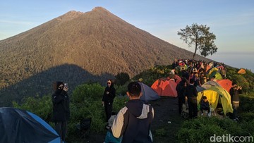 Rinjani Membara: Pendaki Terusir, Camping Ground Jadi Sorotan!